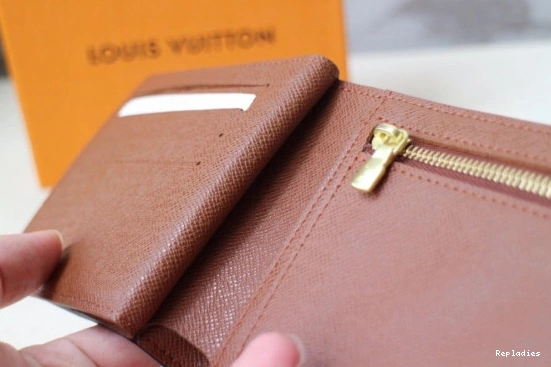 Rep ladies VUITTON WALLET AMERIGO LOUIS 0822